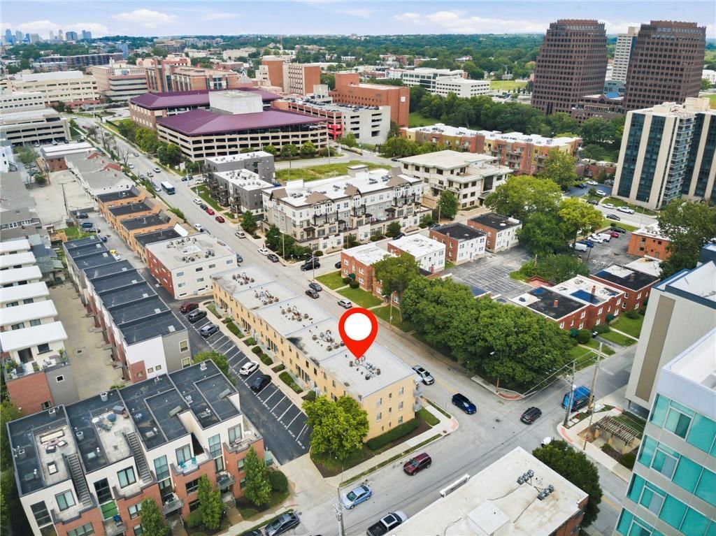 4540 Broadway Avenue — photo 48