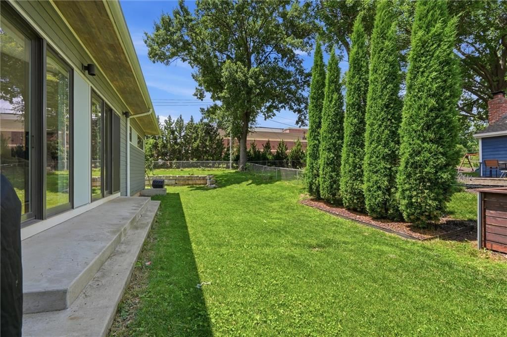 10308 Wenonga Lane — photo 40