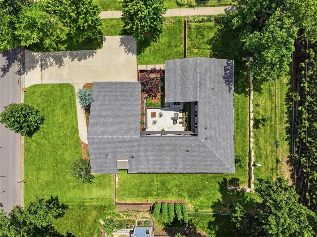 10308 Wenonga Lane — photo 46