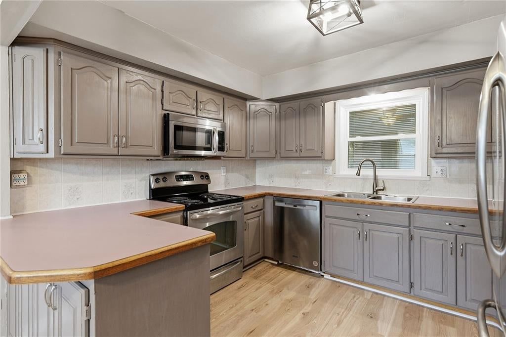 33655 Hillcrest Street — photo 33