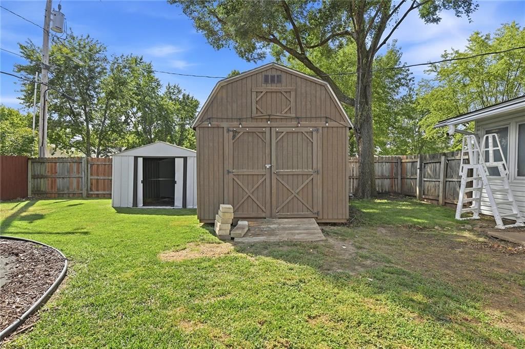 33655 Hillcrest Street — photo 43