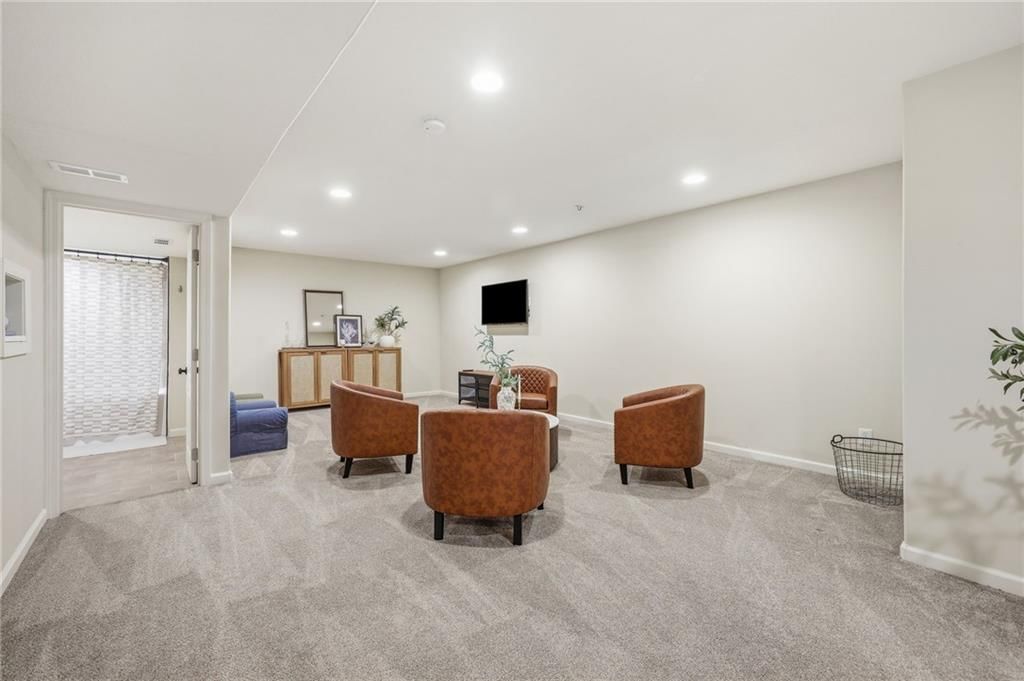 12616 Charlotte Street — photo 32