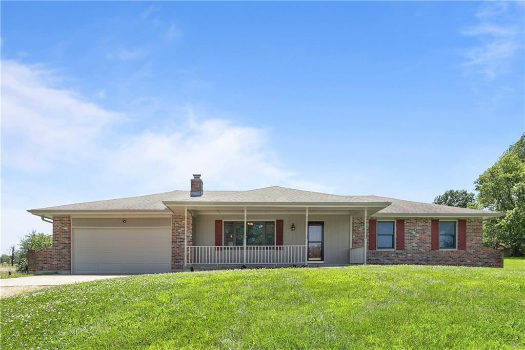 8 NW 515 Road, Warrensburg, MO