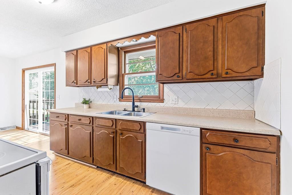 5522 Ripley Street — photo 10