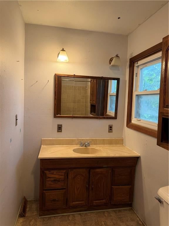 411 E 2nd Street — photo 9