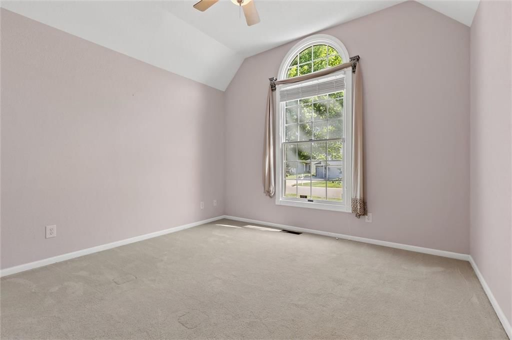 2113 Bradford Place — photo 24