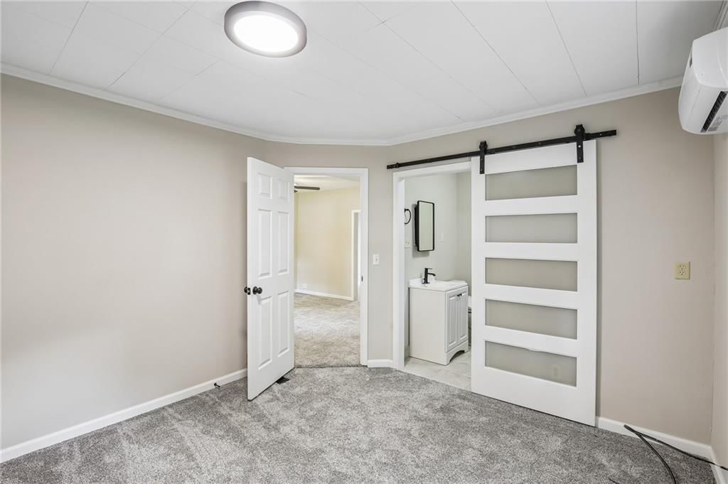 533 N Cedar Street — photo 12