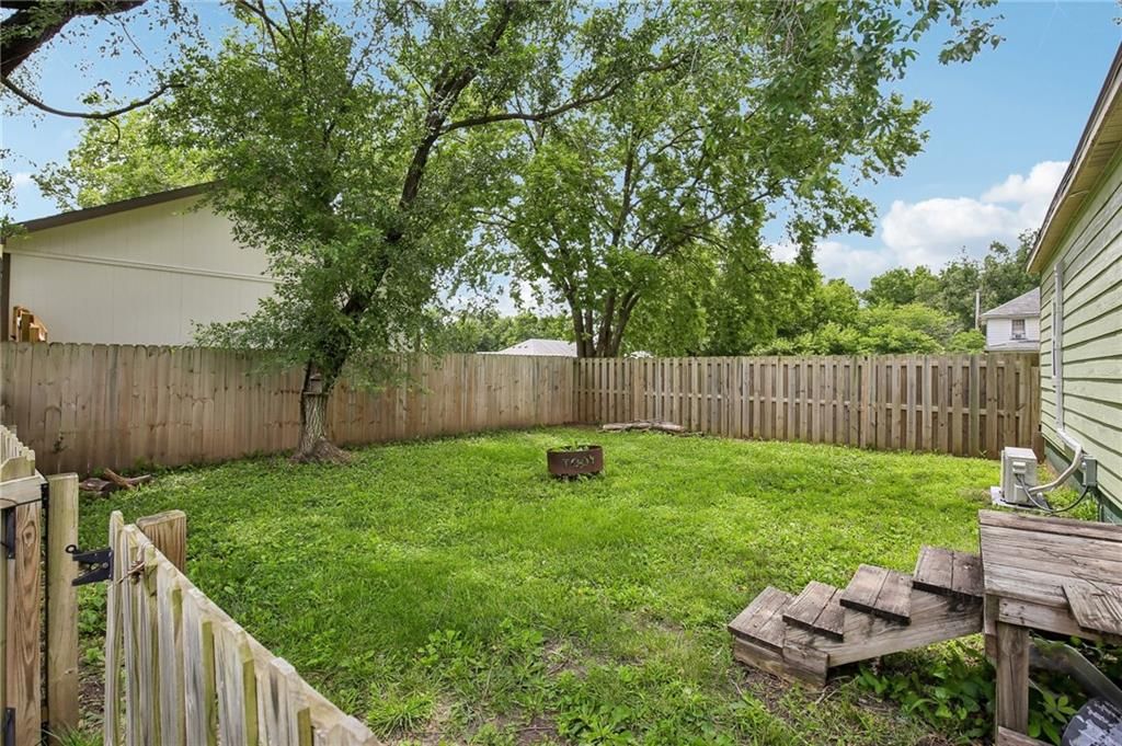 533 N Cedar Street — photo 27