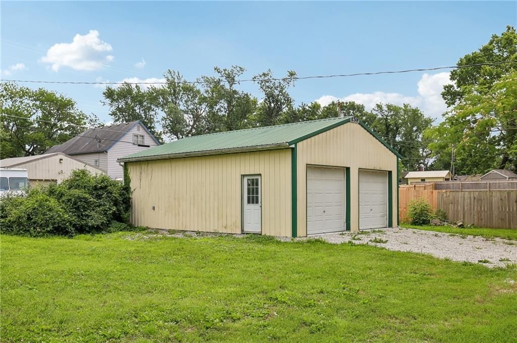 533 N Cedar Street — photo 32