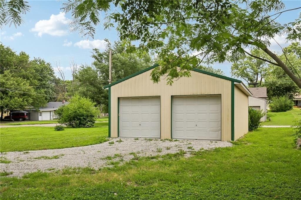533 N Cedar Street — photo 33