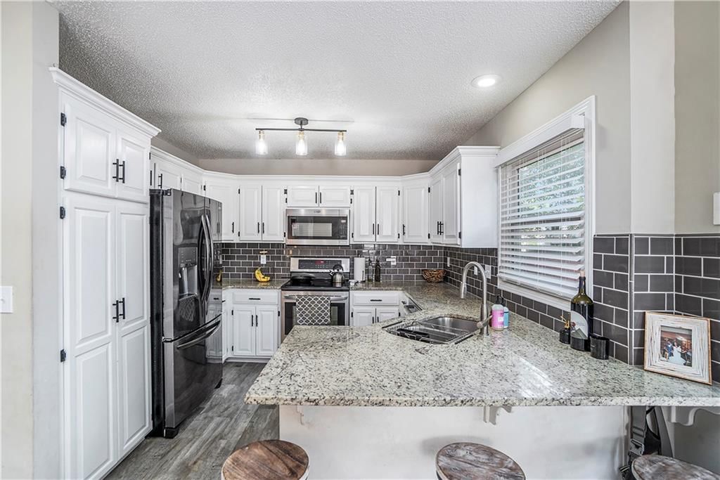 10002 NW 86th Terrace — photo 5