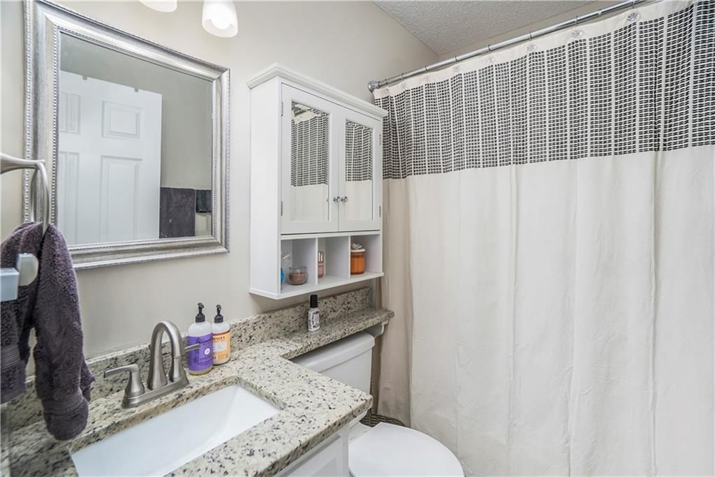 10002 NW 86th Terrace — photo 9