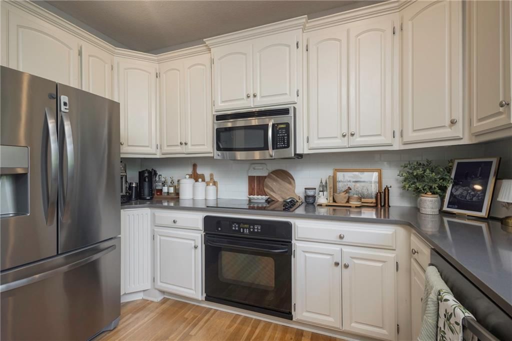 1012 NE Serenity Lane — photo 11