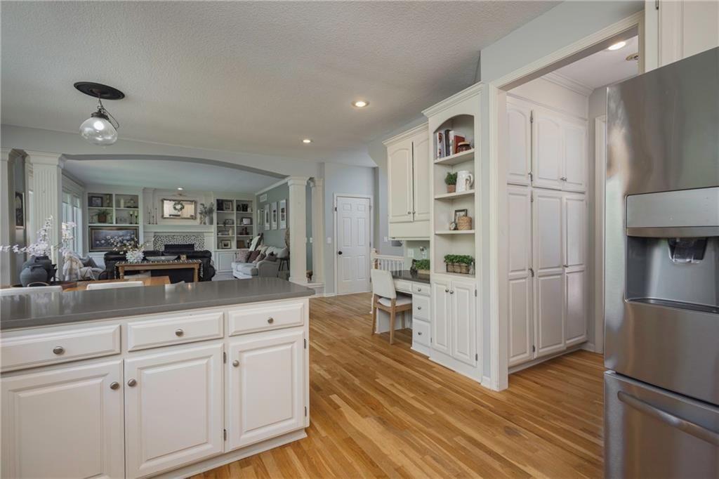 1012 NE Serenity Lane — photo 12