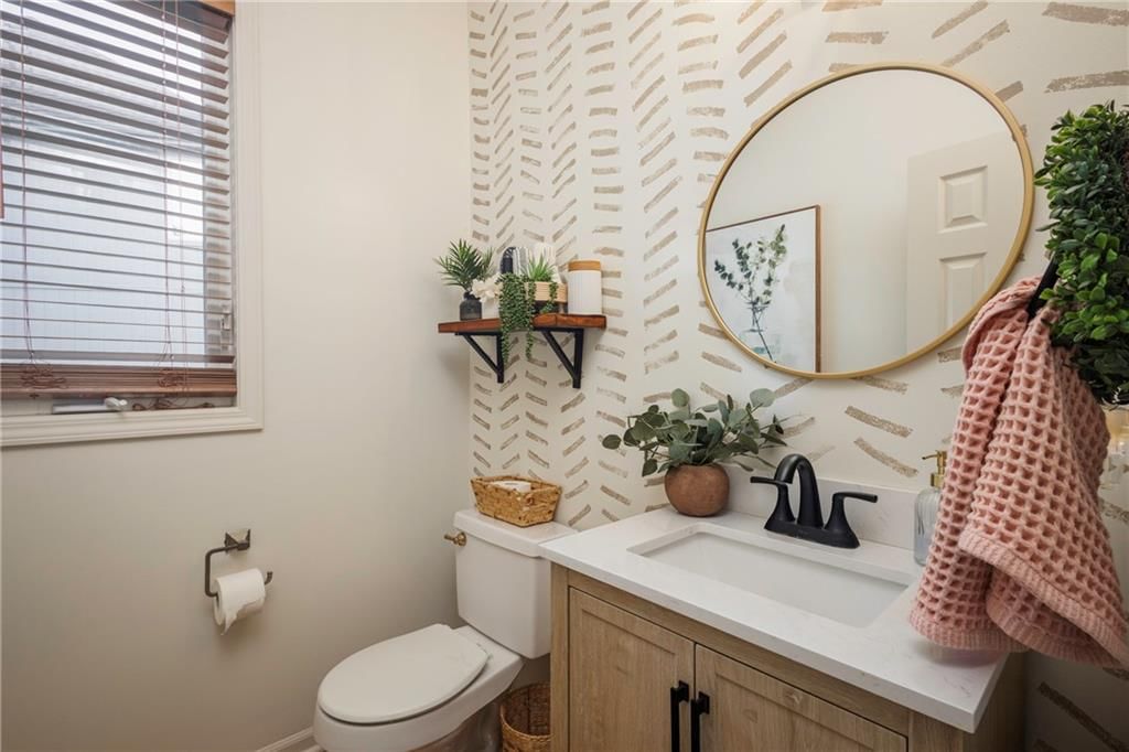 1012 NE Serenity Lane — photo 16