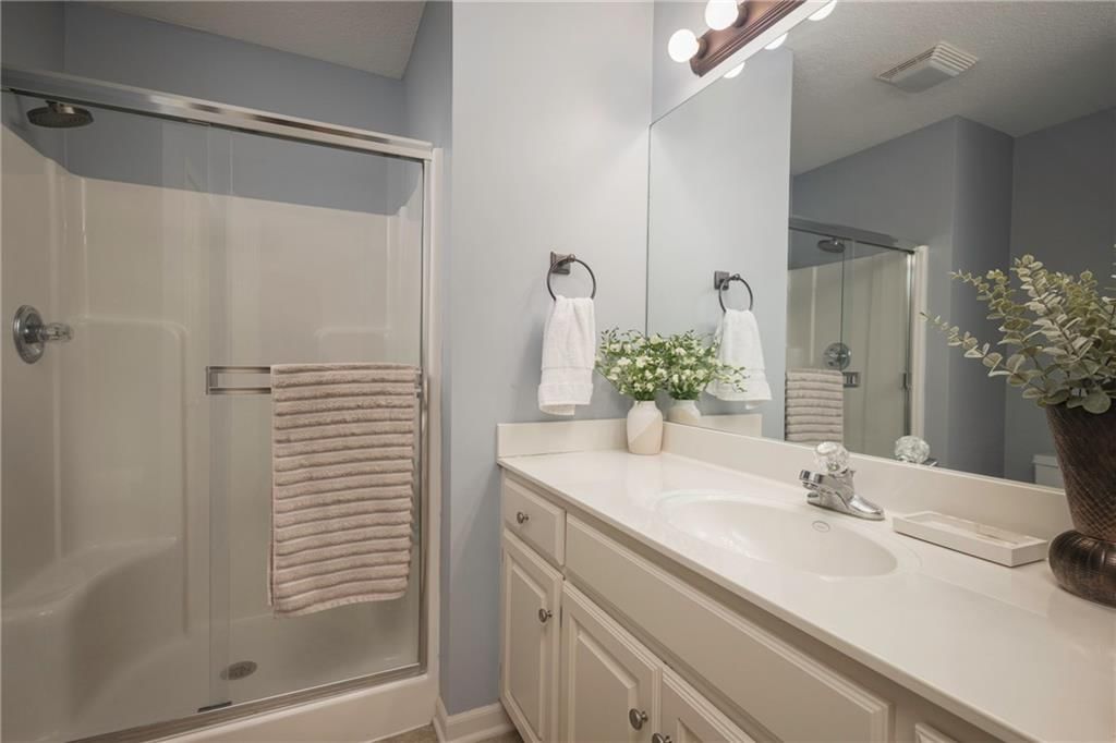 1012 NE Serenity Lane — photo 28