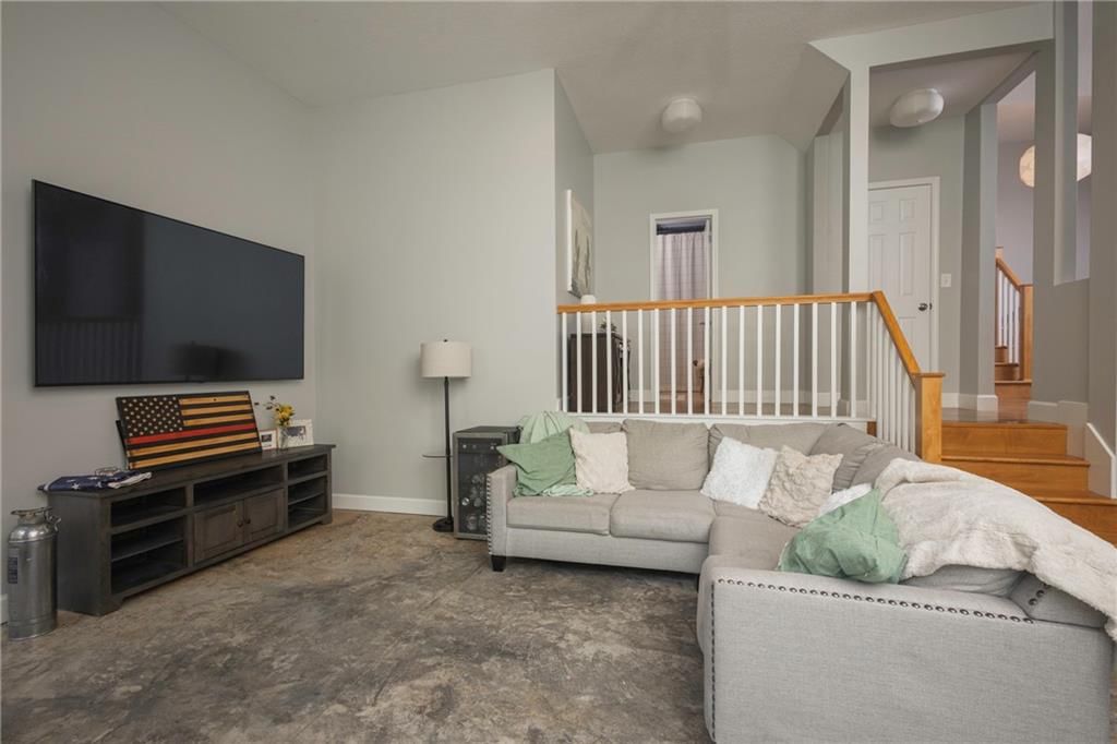 1012 NE Serenity Lane — photo 37