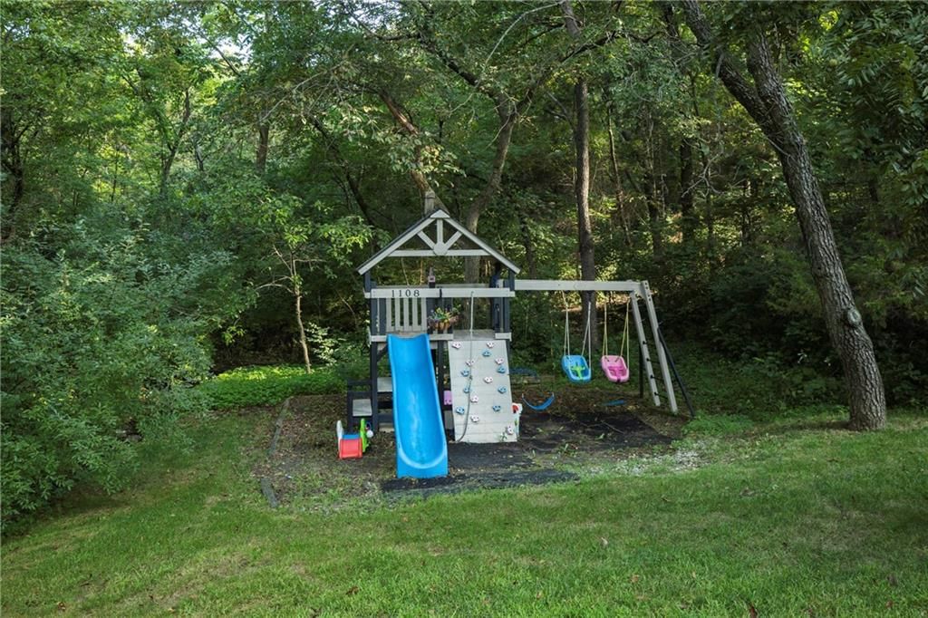 1012 NE Serenity Lane — photo 39