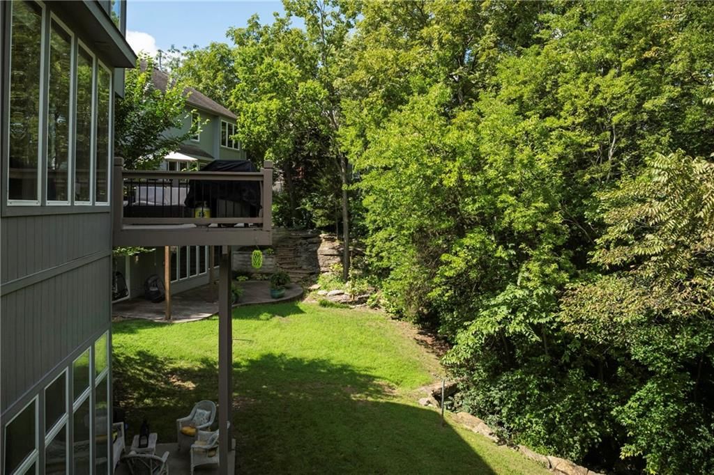 1012 NE Serenity Lane — photo 44