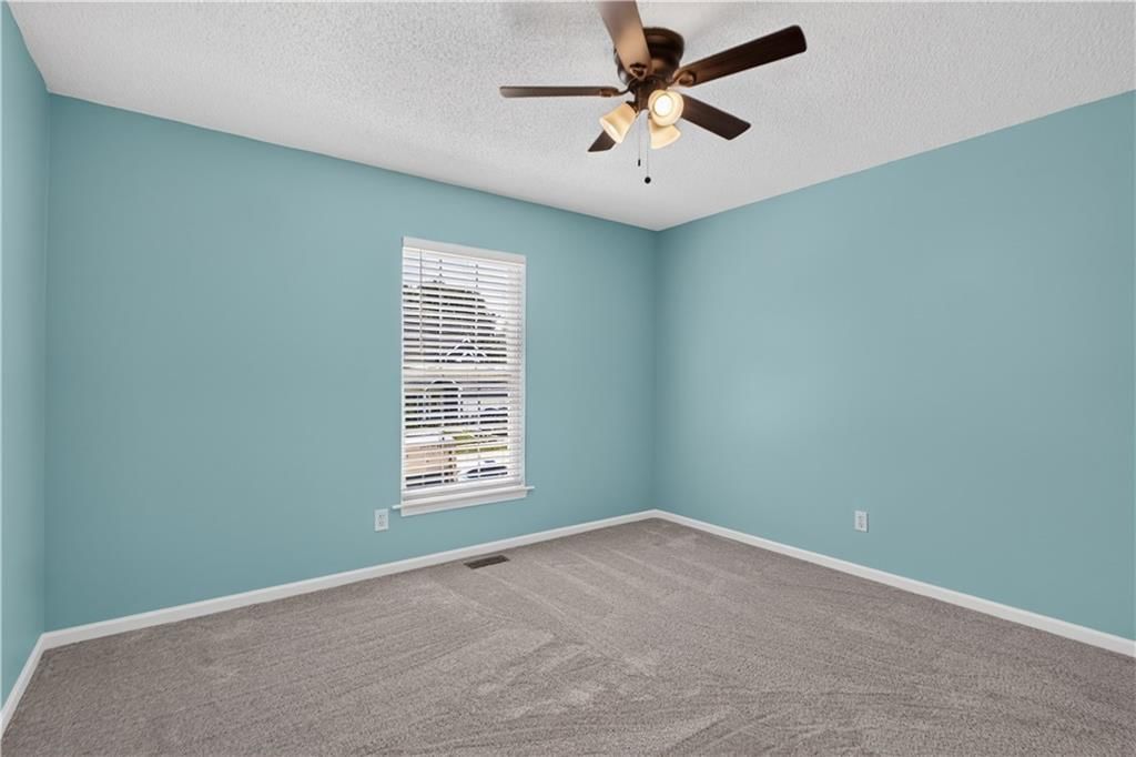 706 Holiday Drive — photo 28