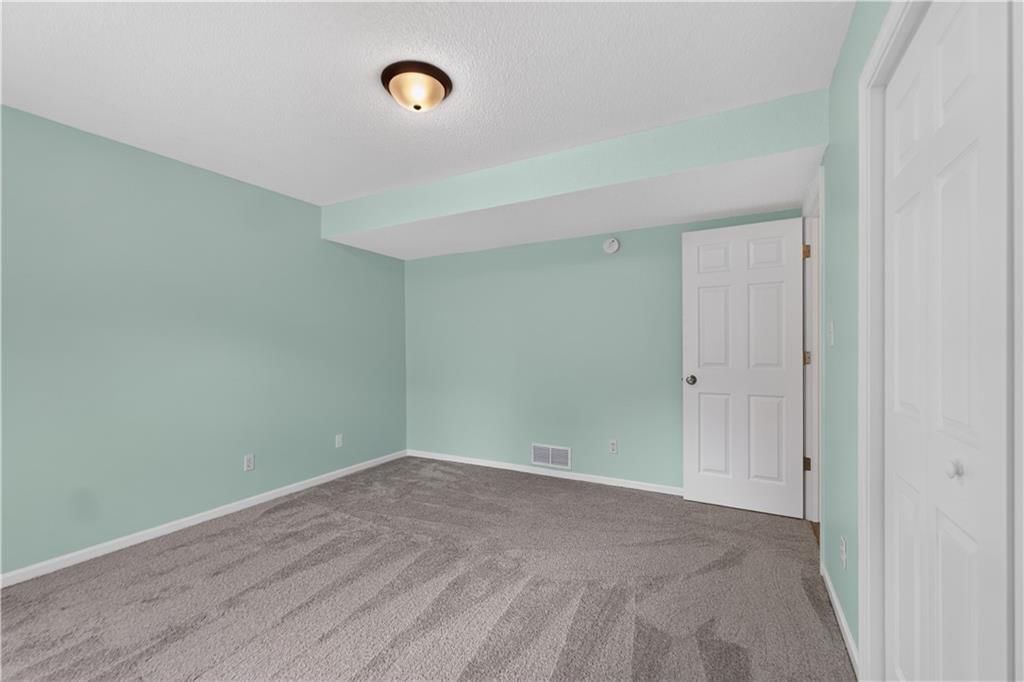 706 Holiday Drive — photo 41