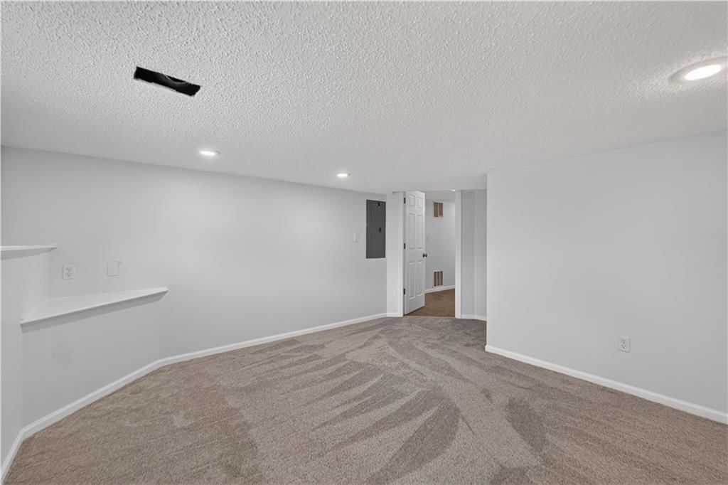 706 Holiday Drive — photo 46