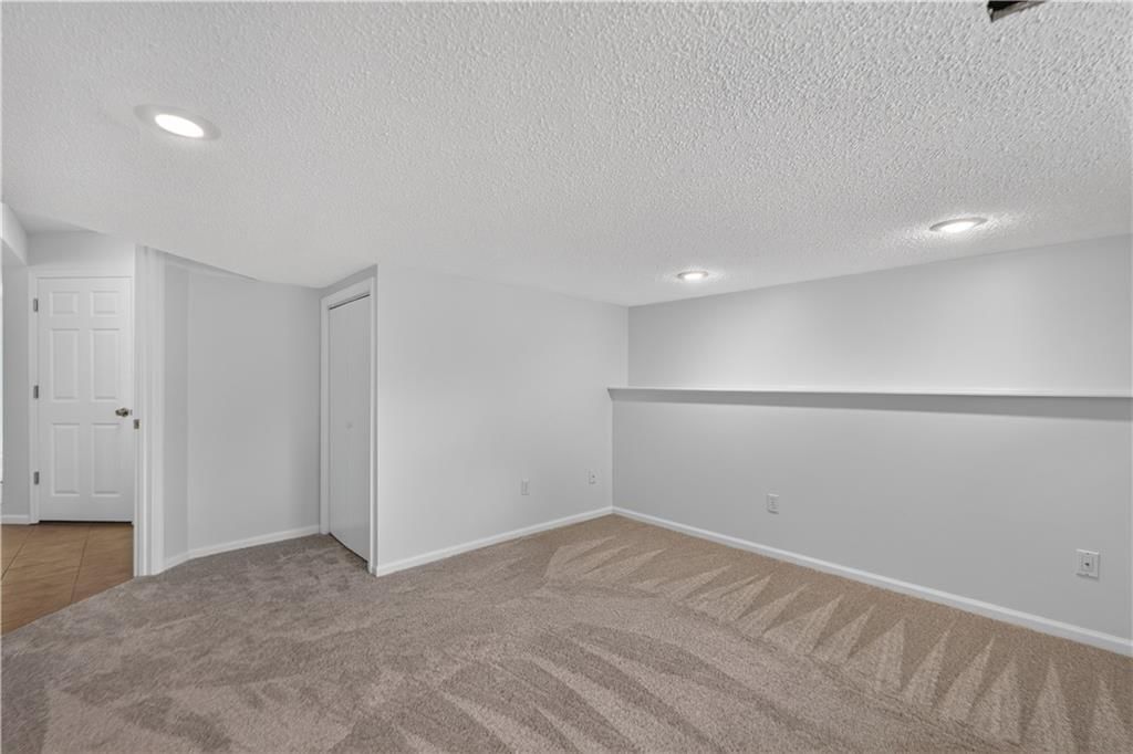 706 Holiday Drive — photo 47