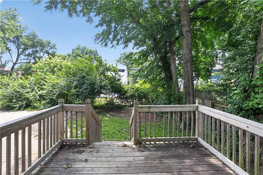 2211 E 68TH Terrace — photo 4