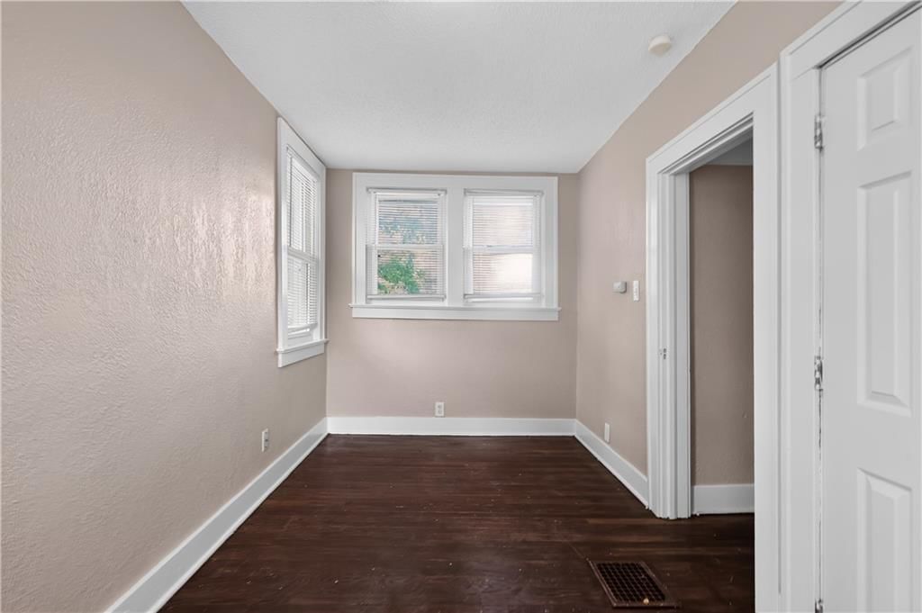 2211 E 68TH Terrace — photo 19