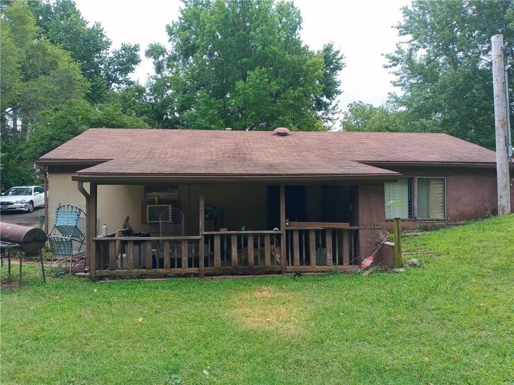 110 N Ditzler Avenue — photo 1
