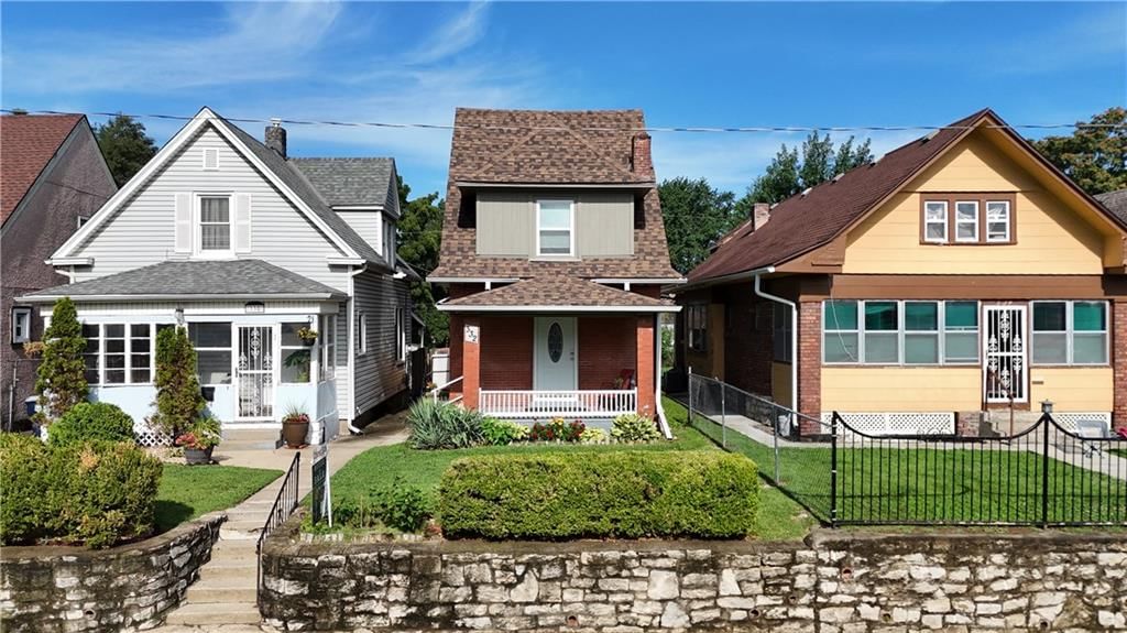 332 N Lawndale Avenue — photo 2