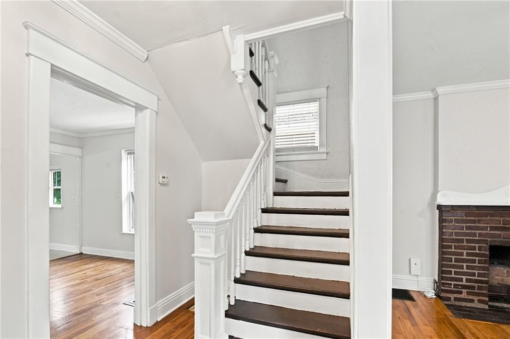 332 N Lawndale Avenue — photo 8