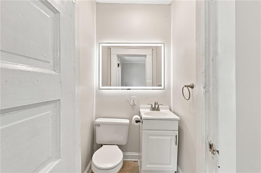 332 N Lawndale Avenue — photo 13