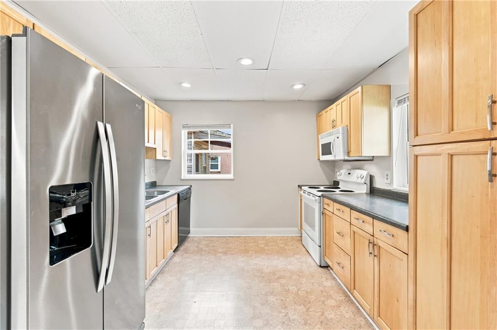 332 N Lawndale Avenue — photo 15