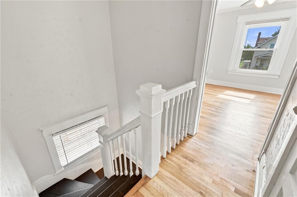 332 N Lawndale Avenue — photo 17