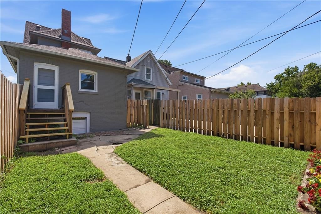 332 N Lawndale Avenue — photo 31