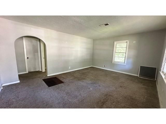 107 W Benton Street — photo 3