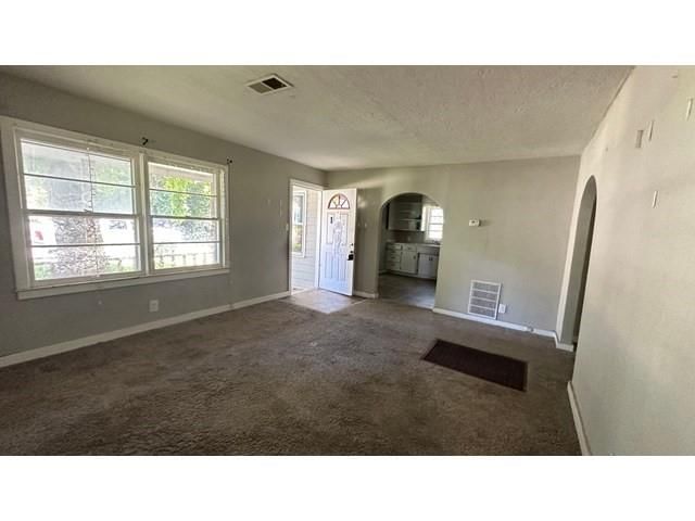 107 W Benton Street — photo 4
