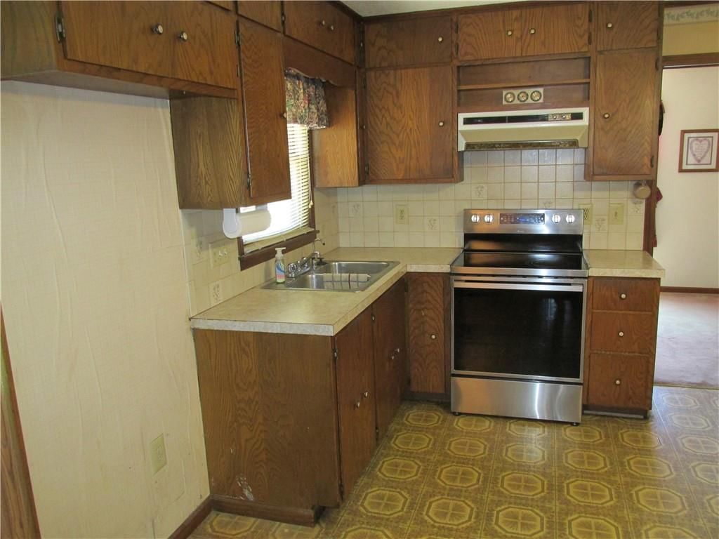 214 W 7th Street — photo 13