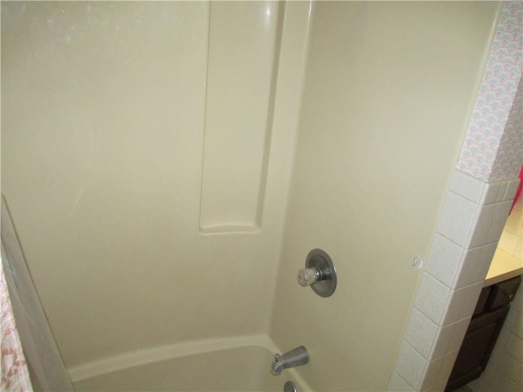 214 W 7th Street — photo 20