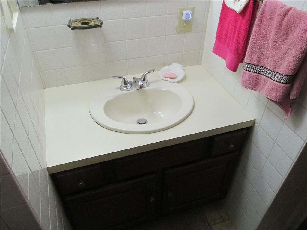 214 W 7th Street — photo 21