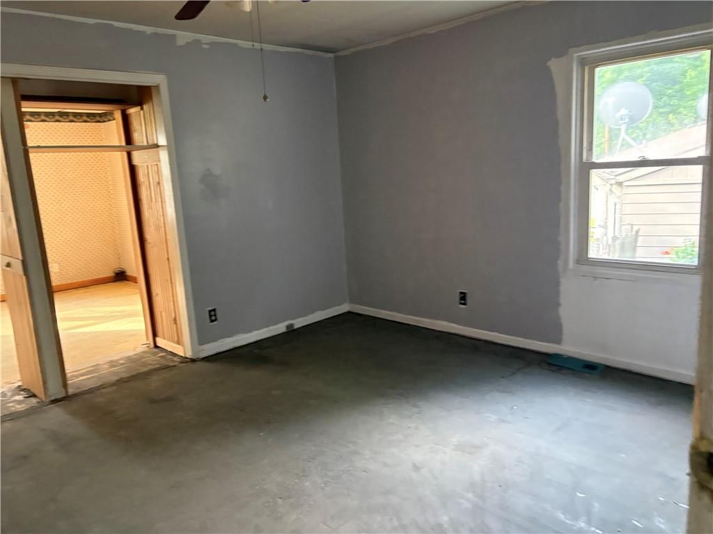2305 Castle Lane — photo 5