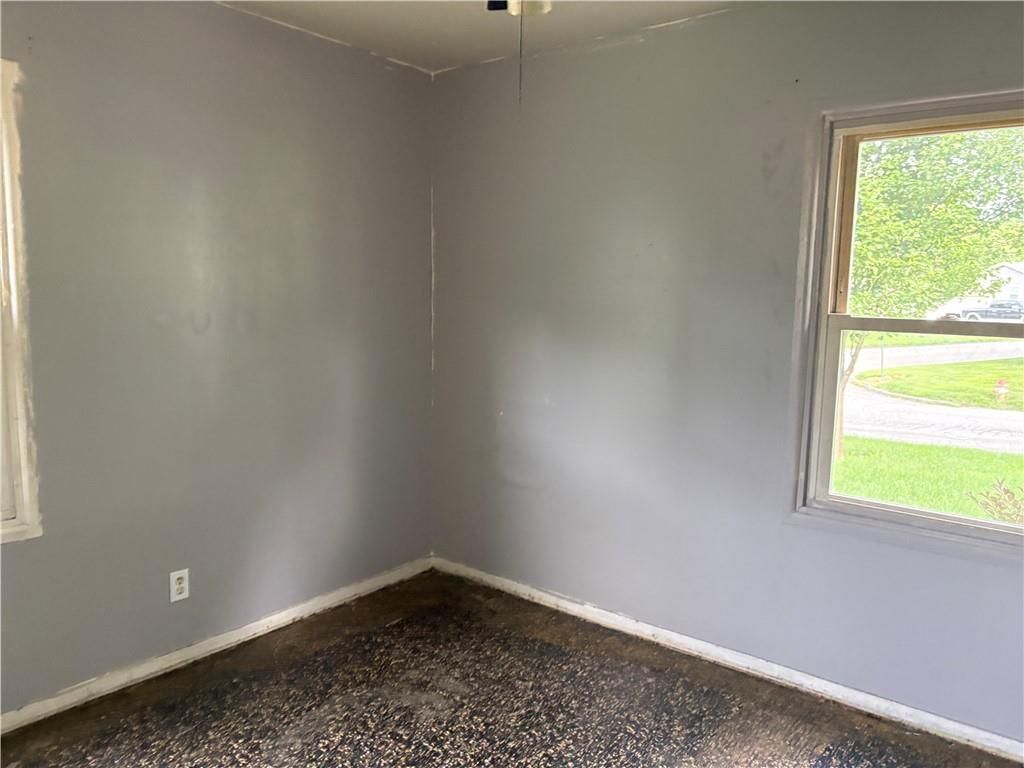 2305 Castle Lane — photo 6