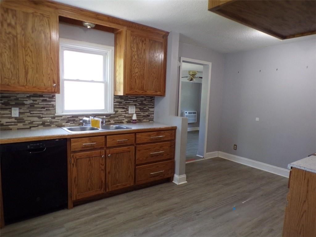 1208 Olive Street — photo 3