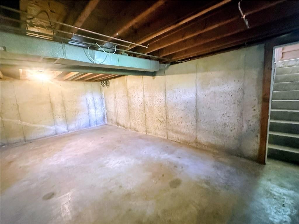 310 Glendana Street — photo 20