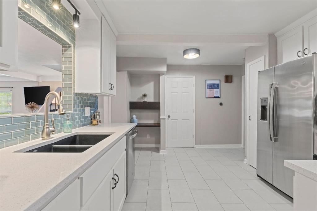 6900 W 72nd Terrace — photo 8