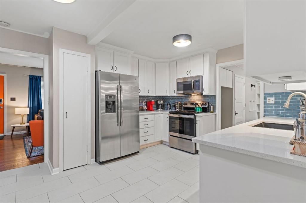 6900 W 72nd Terrace — photo 11