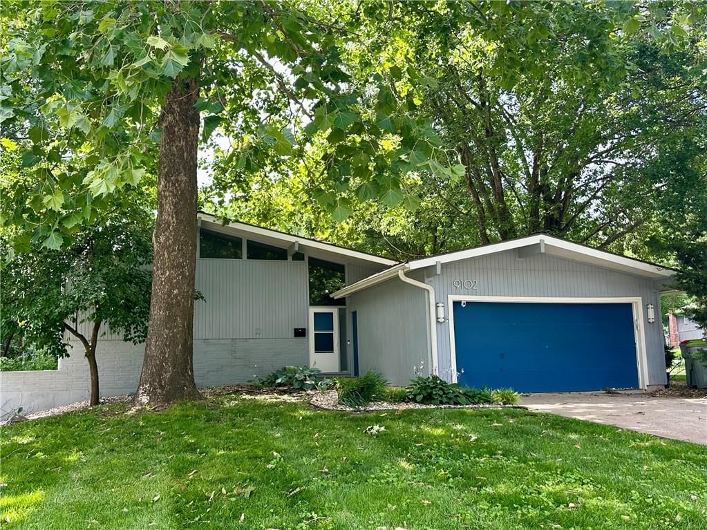 9102 Grant Lane — photo 2