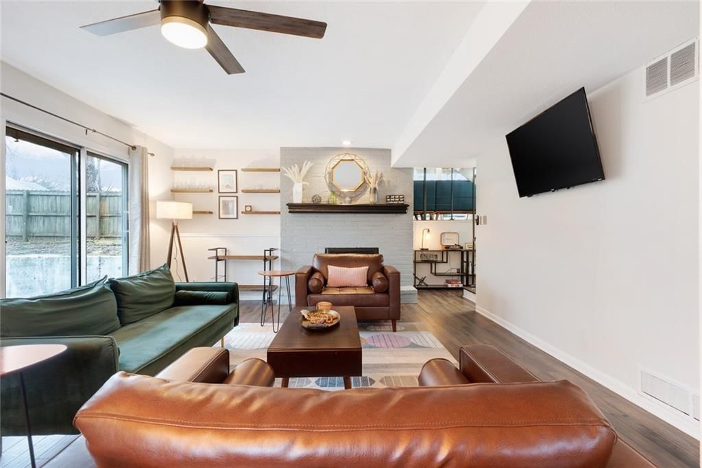 9102 Grant Lane — photo 10