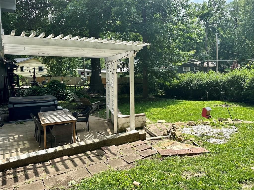 9102 Grant Lane — photo 27